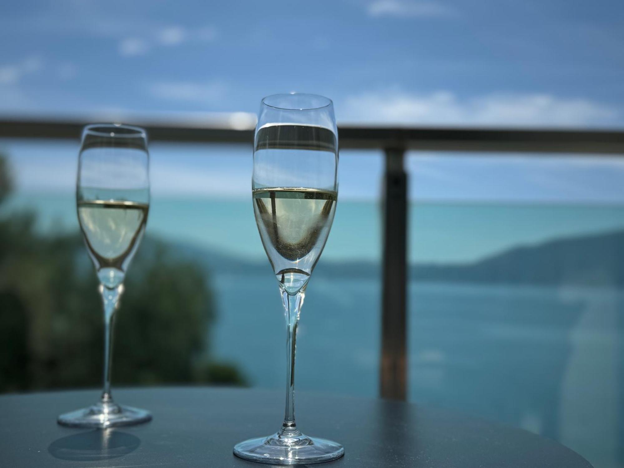 Nuna Hotel Radhimë Dış mekan fotoğraf