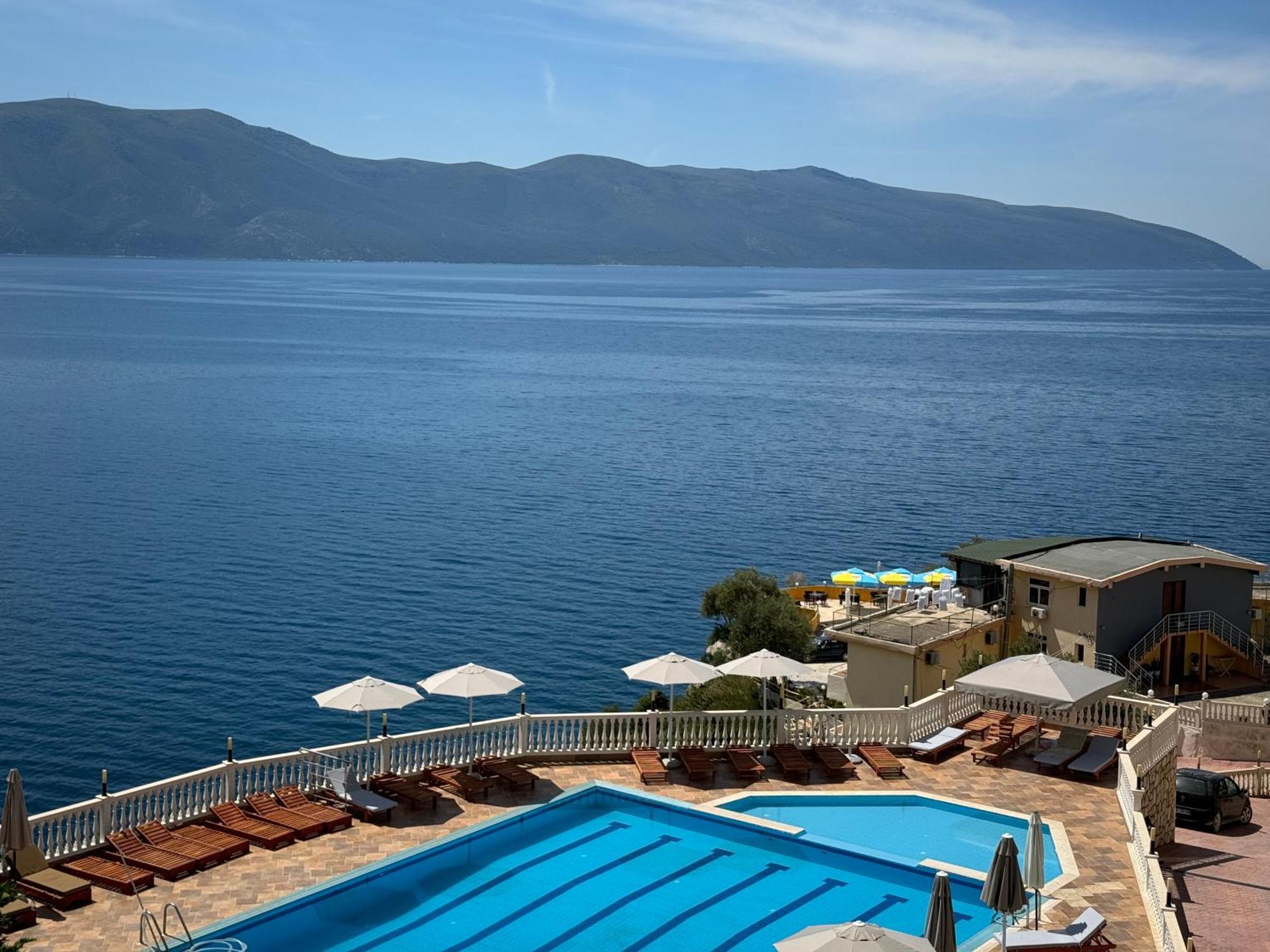 Nuna Hotel Radhimë Dış mekan fotoğraf