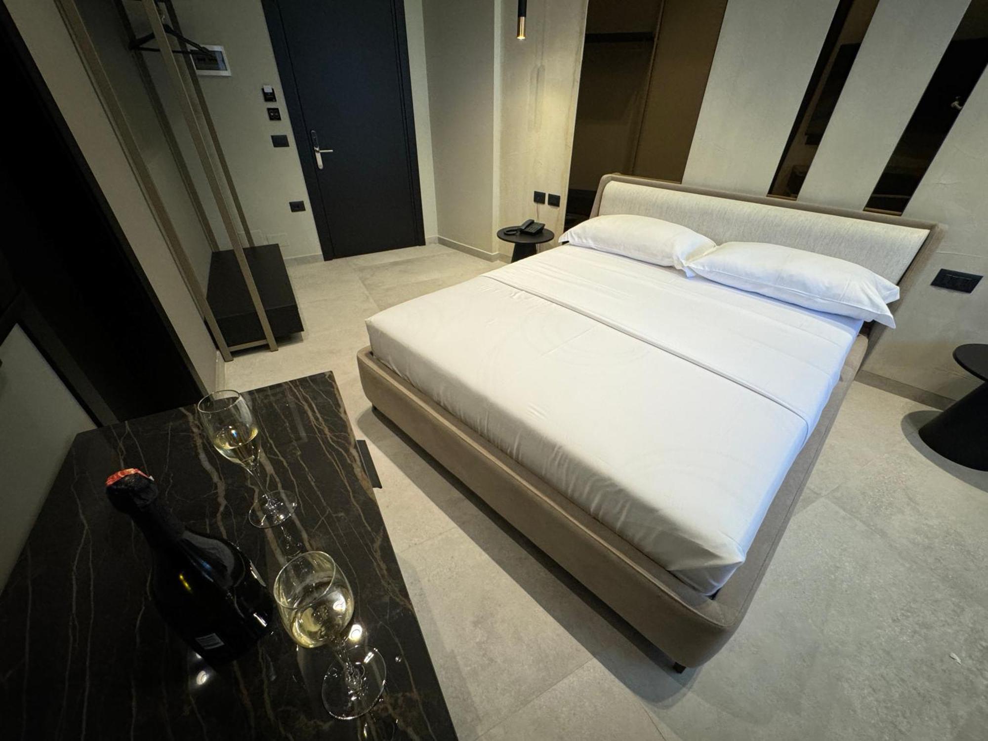 Nuna Hotel Radhimë Dış mekan fotoğraf