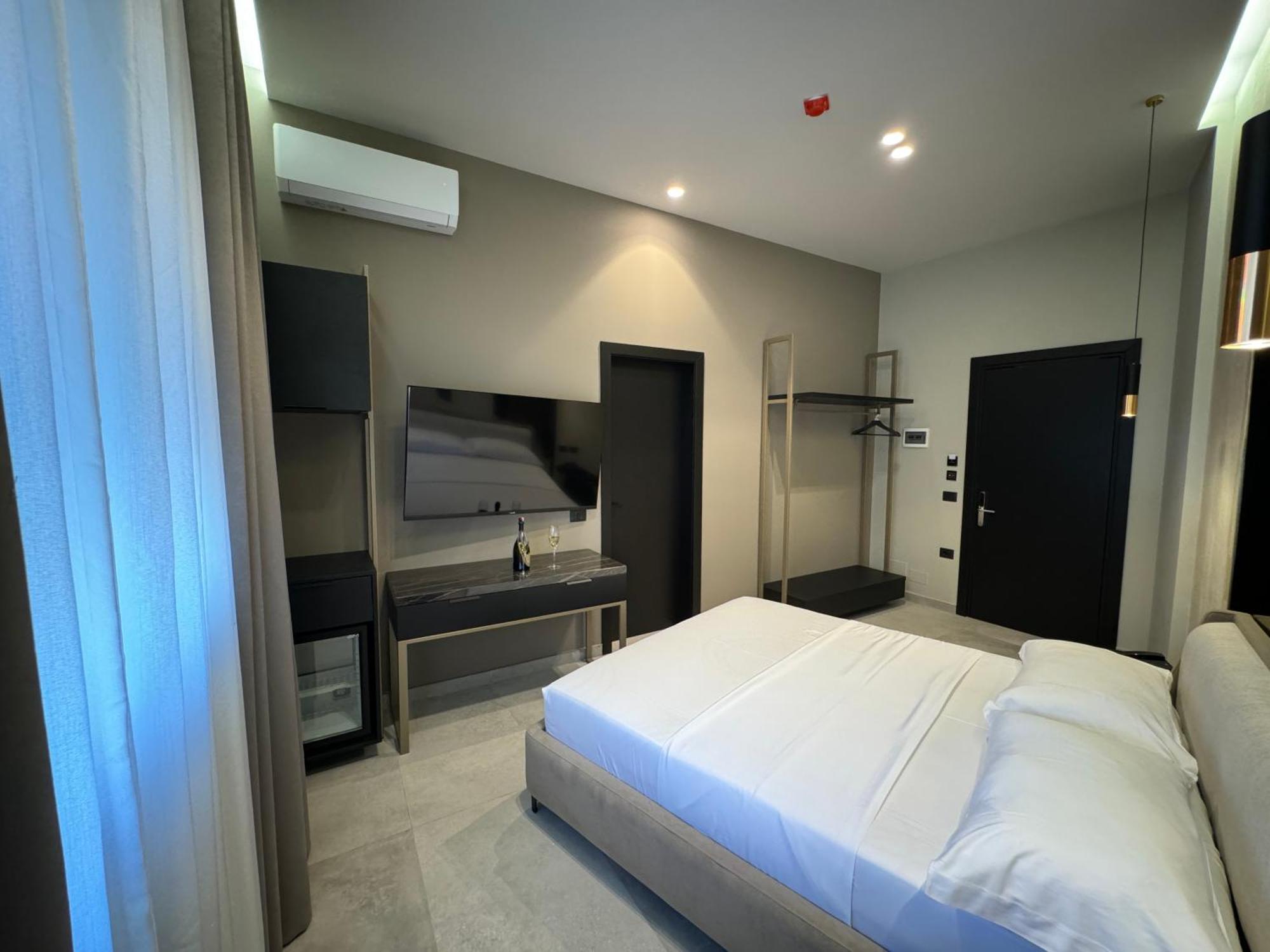 Nuna Hotel Radhimë Dış mekan fotoğraf
