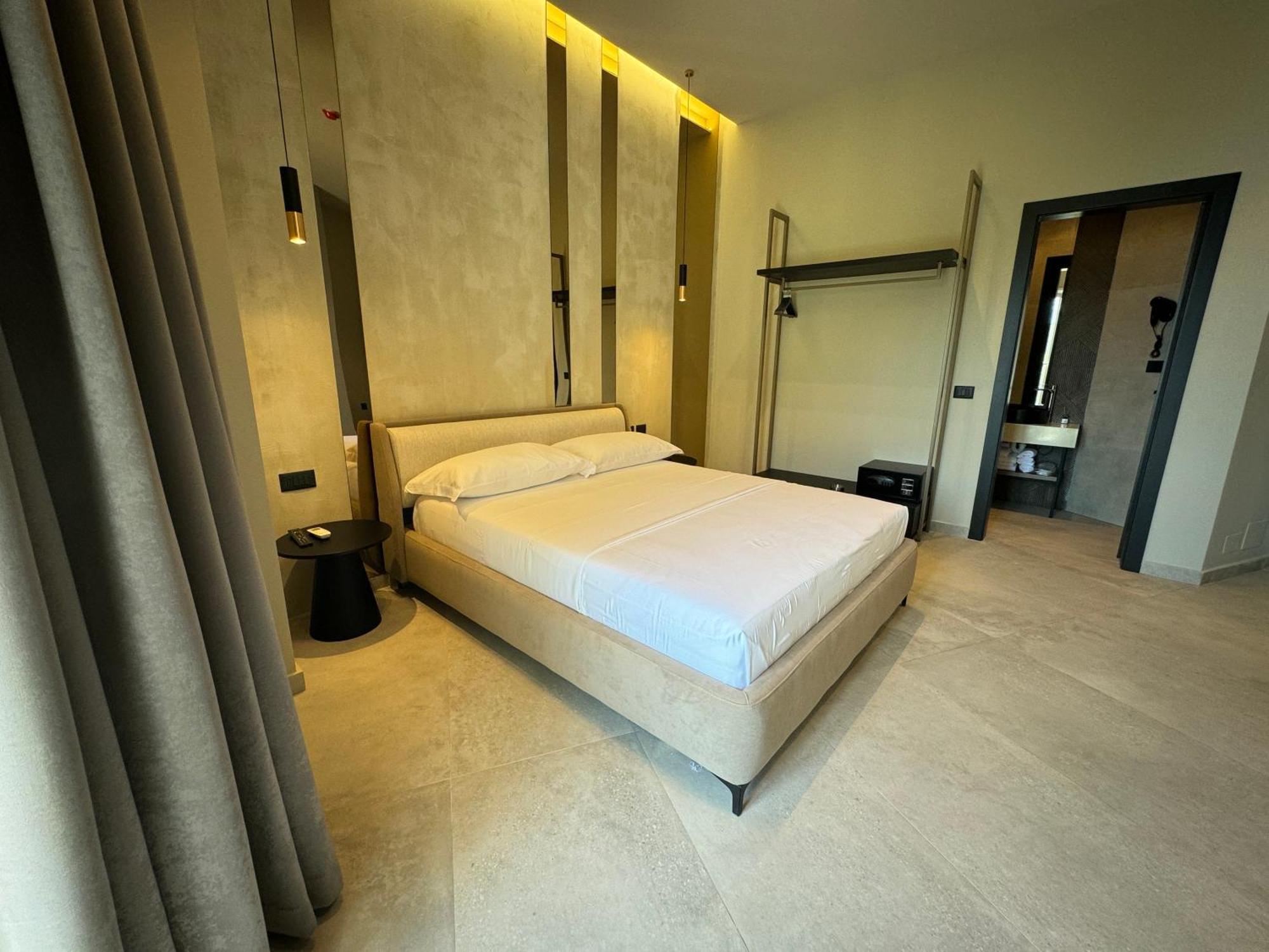 Nuna Hotel Radhimë Dış mekan fotoğraf