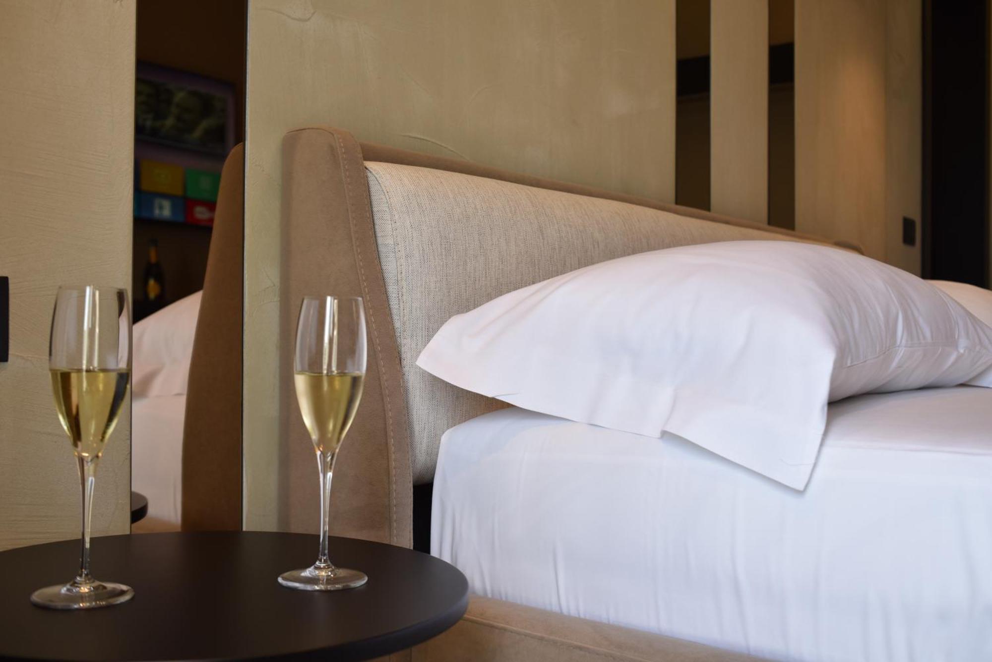 Nuna Hotel Radhimë Oda fotoğraf